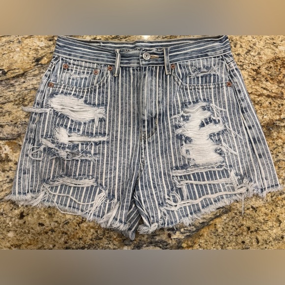 American Eagle Boyfriend Pinstripe Stripes Distressed Denim Shorts Size 00 - Picture 1 of 7